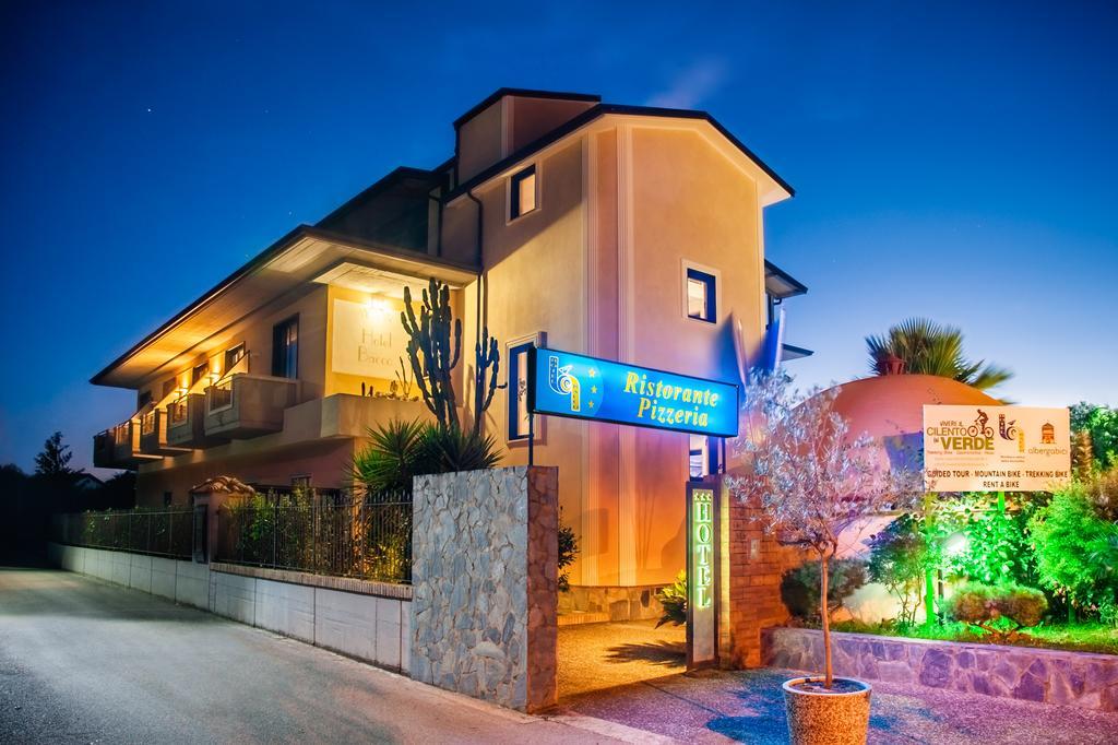 Hotel Bacco Ascea Exteriér fotografie